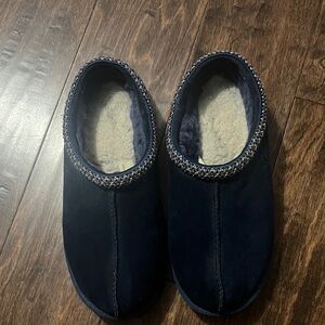 Ladies Ugg Navy Blue Cozy Slip-On Shoes